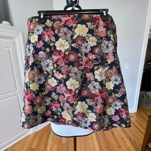 Loft plus floral high quality fabric  lined skirt in a size 16